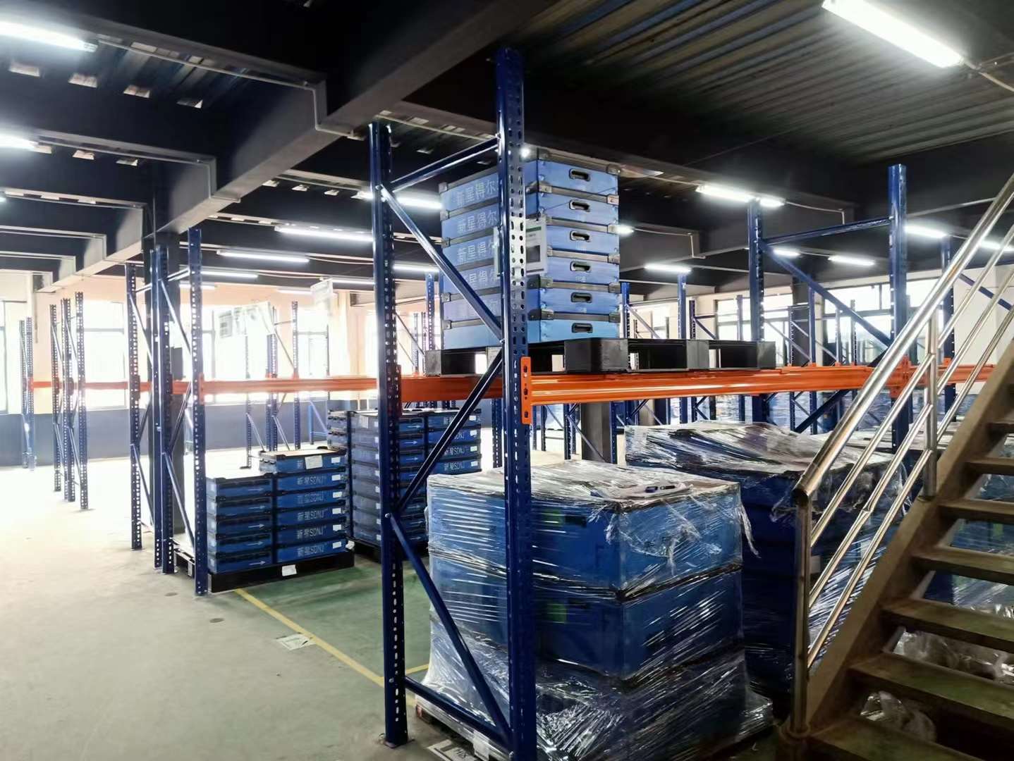 What Kind of Shelves Can Be Used in Auto 4s Shops? - Nanjing Peter Rack